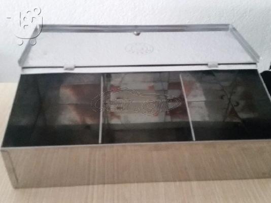 Καφεκούτι 3 Θέσεων με Βάση για Τοίχο