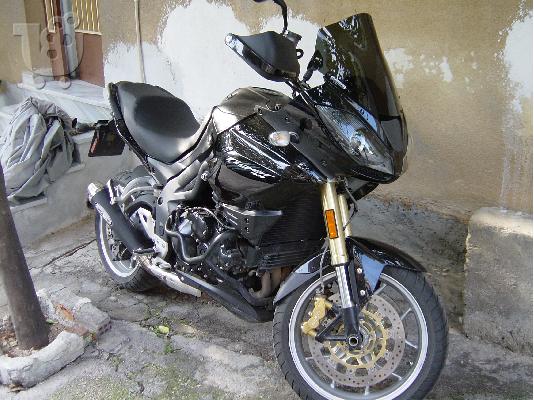 PoulaTo: TRIUMPH Tiger '09