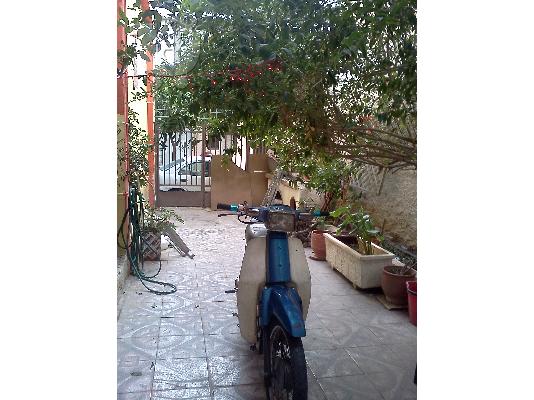 ΠΩΛΕΙΤΑΙ ΙΣΟΓΕΙΟ 90 Τ.Μ. ΜΕ ΑΥΛΗ