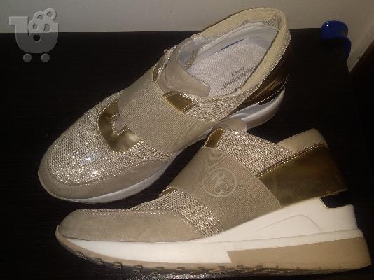 PoulaTo: Renato Garini sneakers Νο39