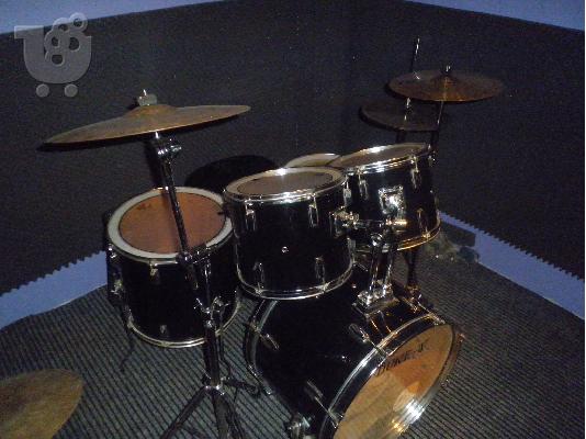 PoulaTo: Drums Dixon