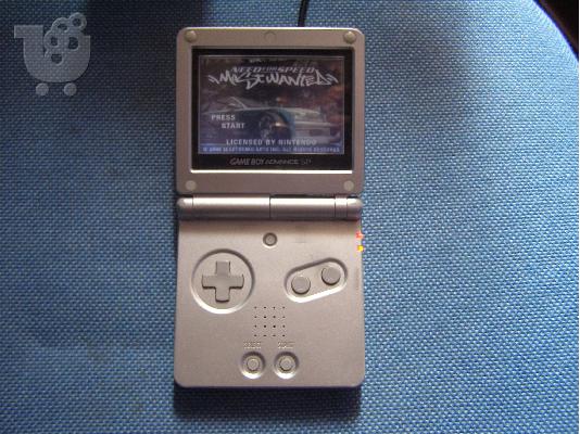2 GB Advance SP μαζί με 36 παιχνίδια και αξεσουάρ