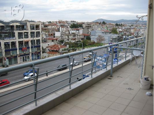 Έξι γραφεία, συνεχόμενα ανά δύο, μαζί ή μεμονωμένα στη Θεσ/νίκη...