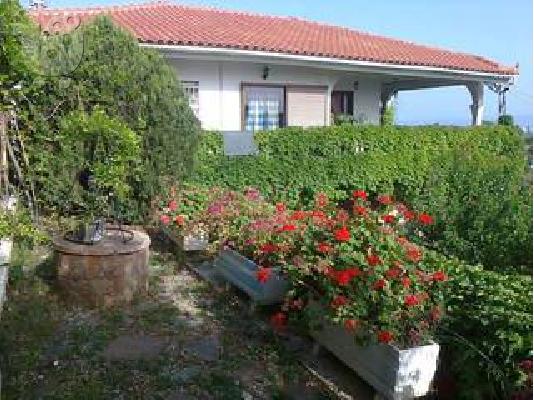 PoulaTo: Εξοχική Κατοικία Αγιοι Απόστολοι