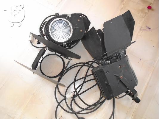 PoulaTo: Πωλουνται φωτα fresnel της RANK LIGHTING 1000W για video και cine
