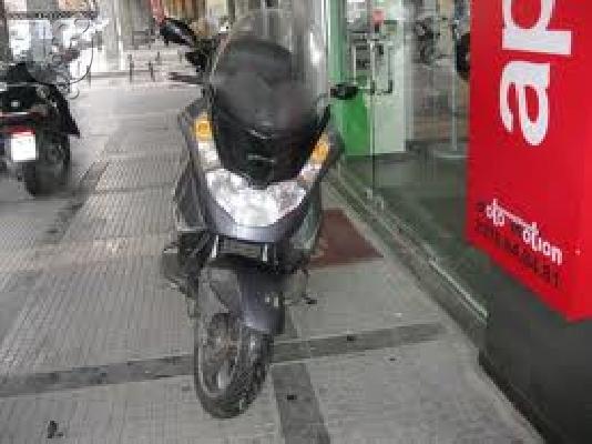 PoulaTo: APRILIA Atlantic 200 / 250 '04