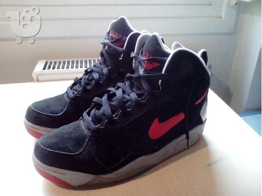 PoulaTo: Nike air flight