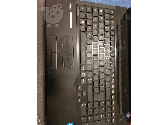 PoulaTo: Fujitsu laptop