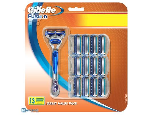 PoulaTo: στοκ Ξυριστική μηχανή Gillette Fusion προσφορά