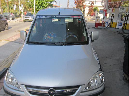 PoulaTo: OPEL COMBO '06