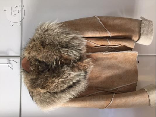 PoulaTo: sheep skin πανωφόρι
