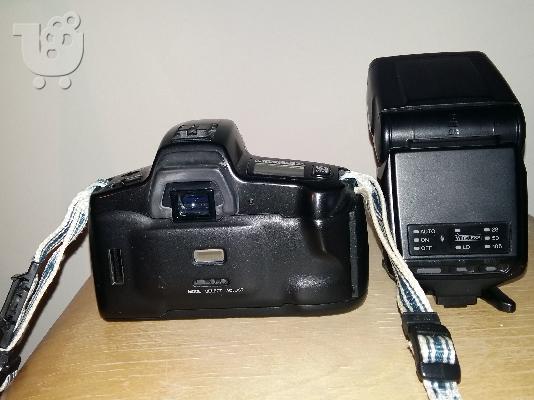 Πωλείται Minolta  + Flash