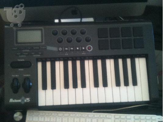 PoulaTo: Midi keayboard M audio axiom - 25