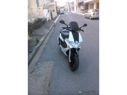 PoulaTo: GILERA Runner 200 VXR '12