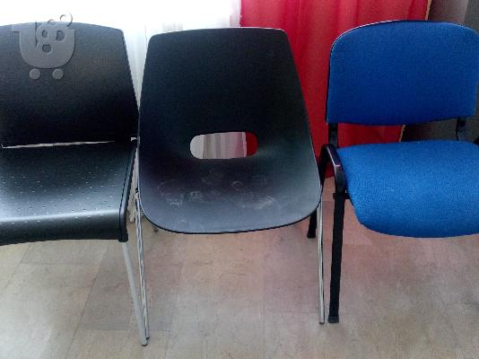 πωλείται εξοπλισμός φροντιστηρίου.