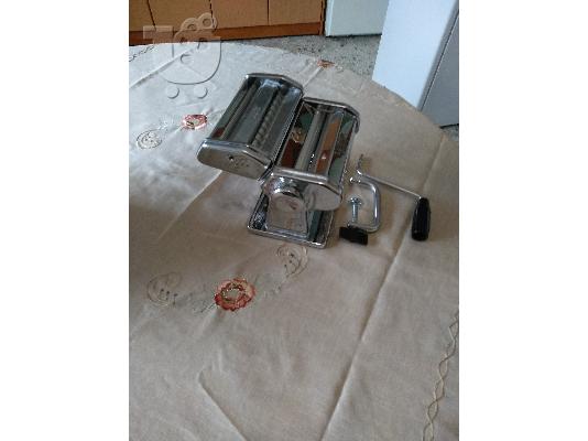 Μηχανή ζυμαρικών