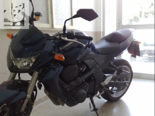 PoulaTo: KAWASAKI Z 750 '08