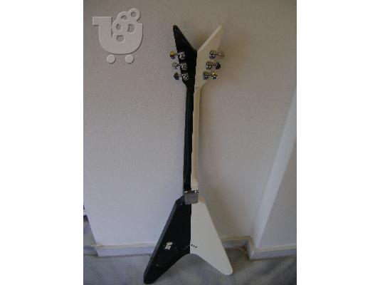 Πωλείται κιθάρα Dean Michael Schenker Standard με βαλίτσα