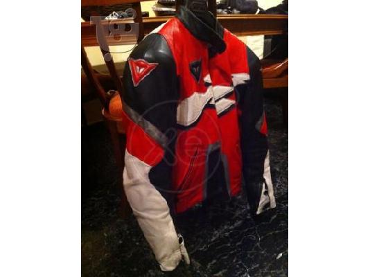 ΔΕΡΜΑΤΙΝΟ ΜΠΟΥΦΑΝ DAINESE