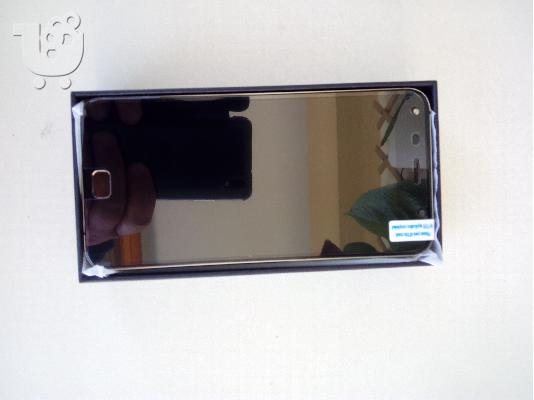PoulaTo: UMI TOUCH