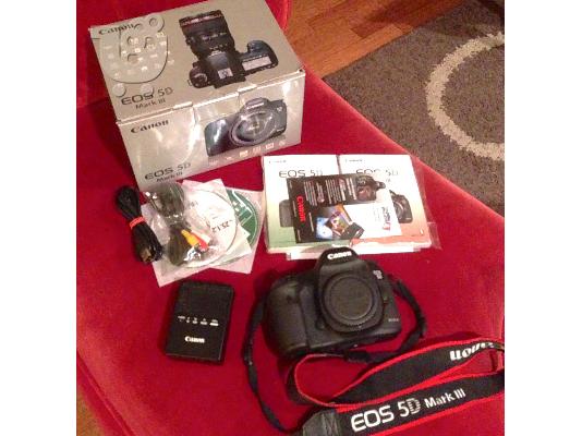 PoulaTo: Canon EOS 5D Mark III Body Only Digital SLR Camera