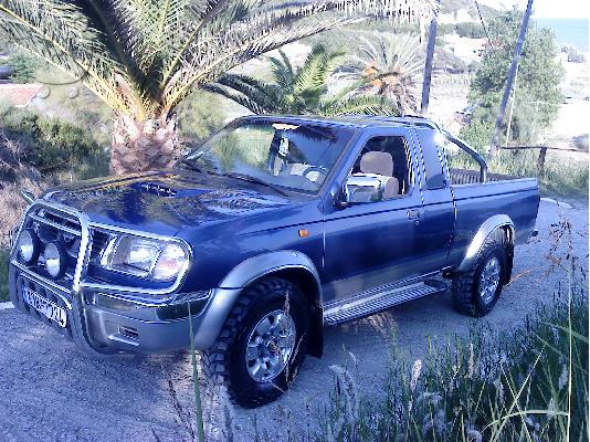 PoulaTo: NISSAN NAVARA '03