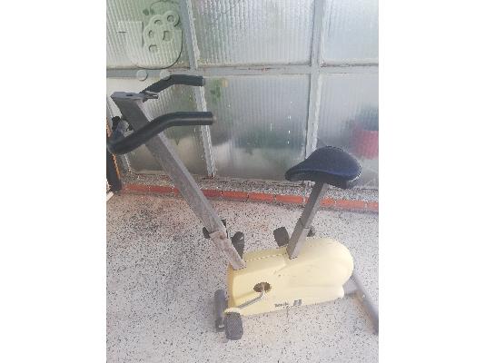 Πωλείται διάδρομος και ποδήλατο
