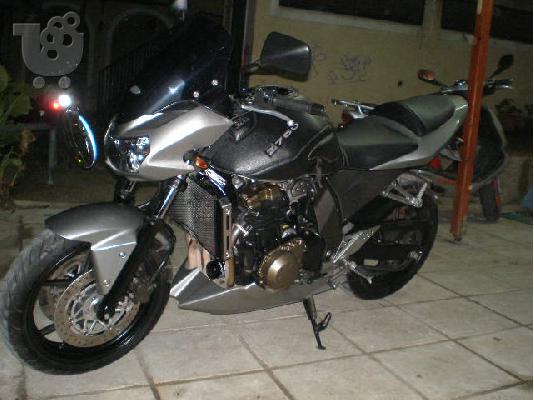PoulaTo: KAWASAKI Z 750 '06