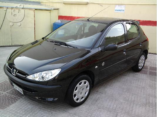 PoulaTo: PEUGEOT 206 '05