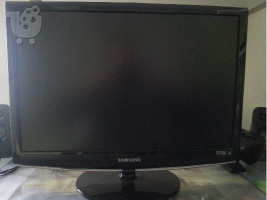 PoulaTo: 3D set monitor+glasses