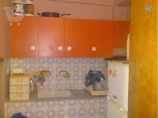 ΕΠΙΠΛΟΜΕΝΗ ΓΚΑΡΣΟΝΙΕΡΑ ΕΝΟΙΚΙΑΖΕΤΑΙ ΣΤΟ ΚΕΝΤΡΟ