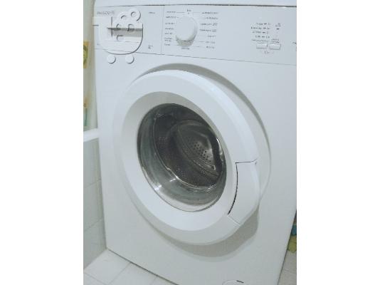 Ψυγείο και Πλυντήριο Καινούργια με πολύ λίγη χρήση...