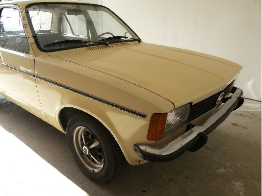 PoulaTo: OPEL KADETT '79