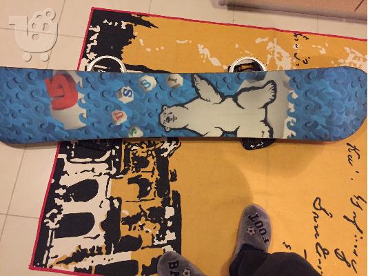 SNOWBOARD BURTON
