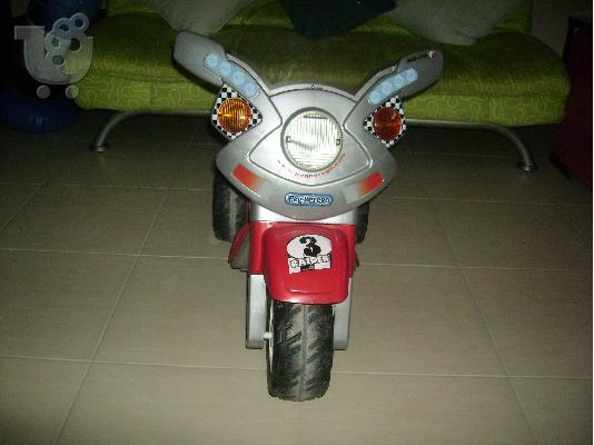 Πωλείται μπαταριοκίνητη τρίκυκλη μοτοσυκλέτα 6V Peg Perego σε άριστη κατάσταση...