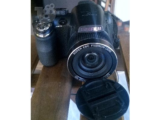 PoulaTo: Fujifilm FinePix S4000HD  bridge 14 Mpix
