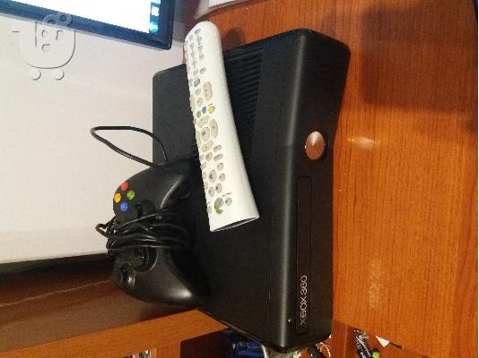 XBOX 360 4GB + χειριστηριο + τηλεκοντρολ + παιχνιδια