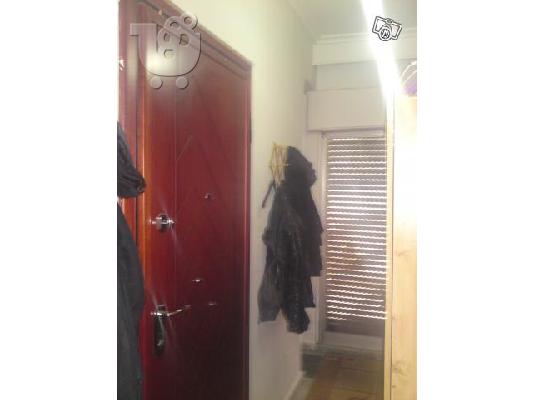 ΕΠΙΠΛΟΜΕΝΗ ΓΚΑΡΣΟΝΙΕΡΑ ΕΝΟΙΚΙΑΖΕΤΑΙ ΣΤΟ ΚΕΝΤΡΟ