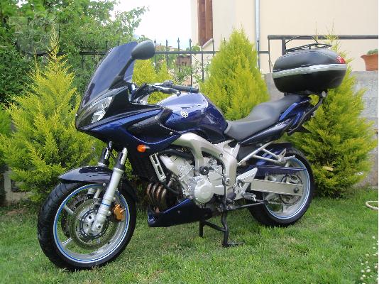 PoulaTo: YAMAHA FZR 600 '05