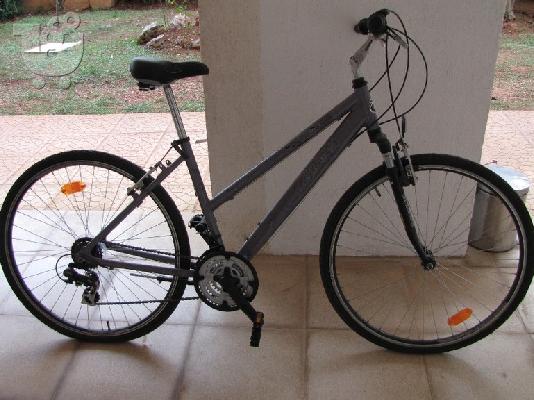 PoulaTo: cross razor podhlato