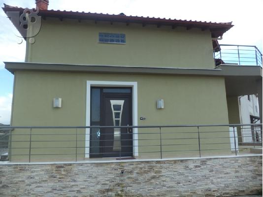 Πωλείται επαγγελματικός χώρος με σπίτι