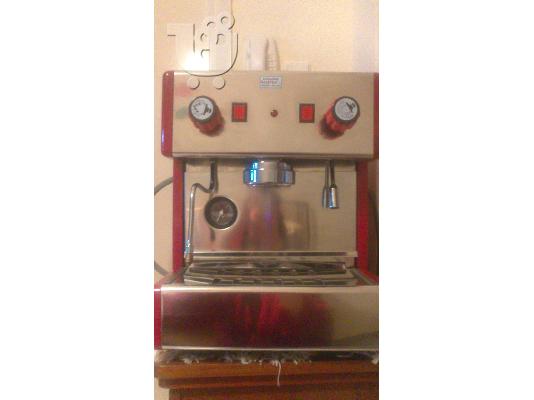 ΜΟΝΗ ΕΠΑΓΓΕΛΜΑΤΙΚΗ ΜΗΧΑΝΗ espresso