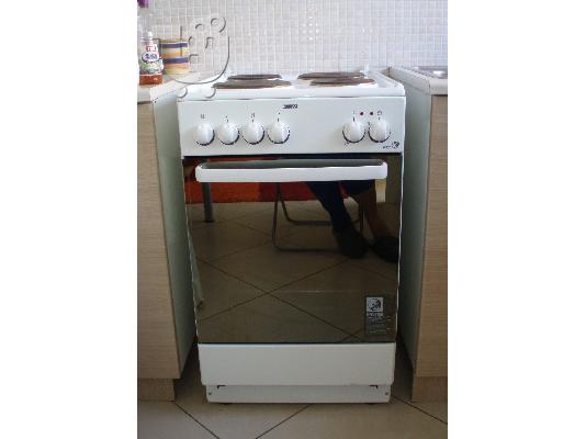 PoulaTo: ΠΩΛΕΙΤΑΙ Εμαγιέ Κουζίνα Zanussi ZCE 561 MW1 (2ετίας), σε πολύ καλή κατάσταση, με ταψιά & σχάρες