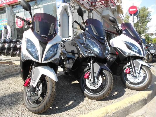 PoulaTo: KYMCO Xciting 500 i; R '12