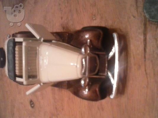 1/43 WELLY-FORD ROADSTER POOL BACK