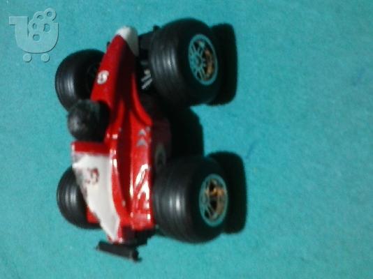PoulaTo: 1/40  FERRARI F1- PULL BACK