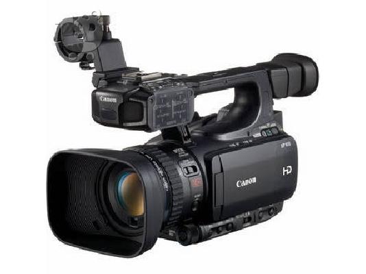 PoulaTo: Canon XF105 HD