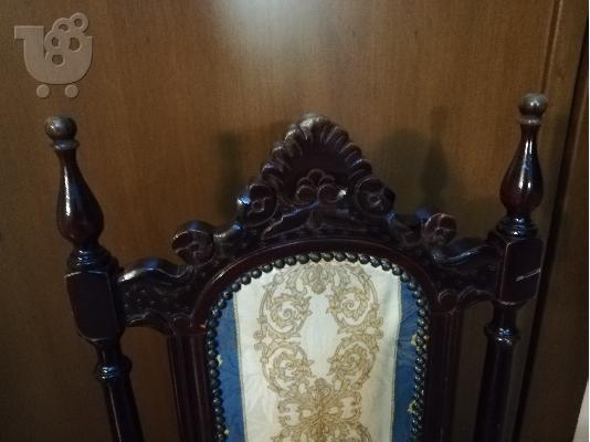 Χειροποίητη σκαλιστή τραπεζαρία μασίφ σε άριστη κατάσταση...