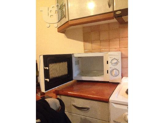 Πωλείται Φούρνος Μικροκυμάτων