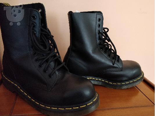 PoulaTo: Dr martens No.39